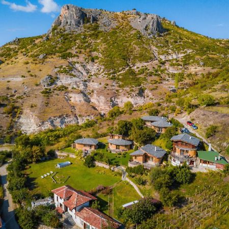 Eco Village Under The Cliffs Ilindentsi Екстер'єр фото