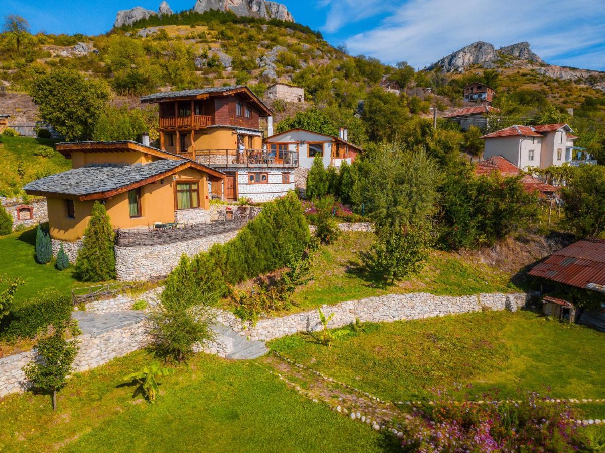 Eco Village Under The Cliffs Ilindentsi Екстер'єр фото