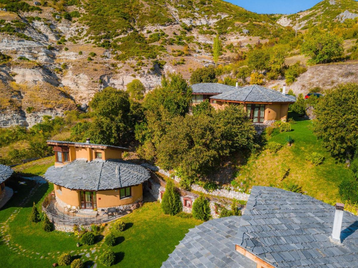 Eco Village Under The Cliffs Ilindentsi Екстер'єр фото