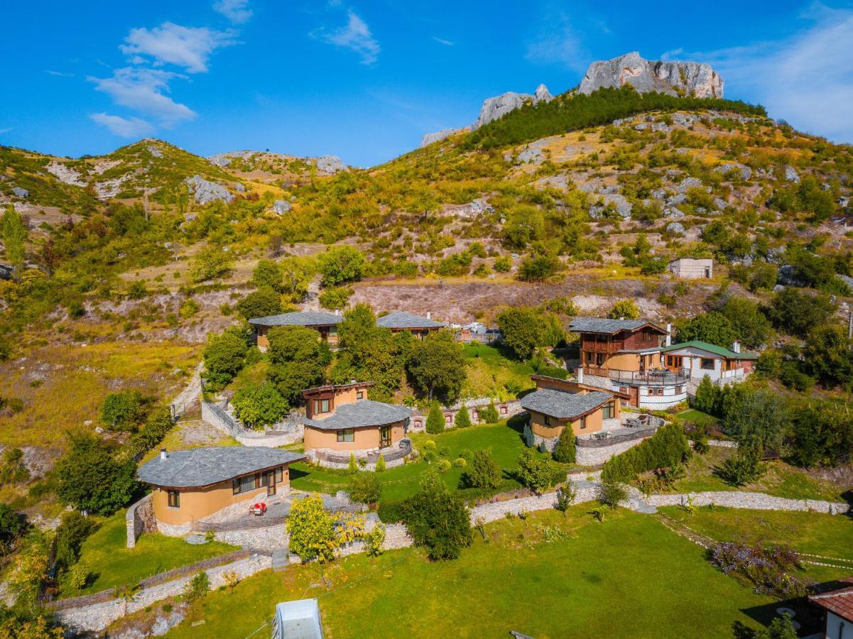 Eco Village Under The Cliffs Ilindentsi Екстер'єр фото