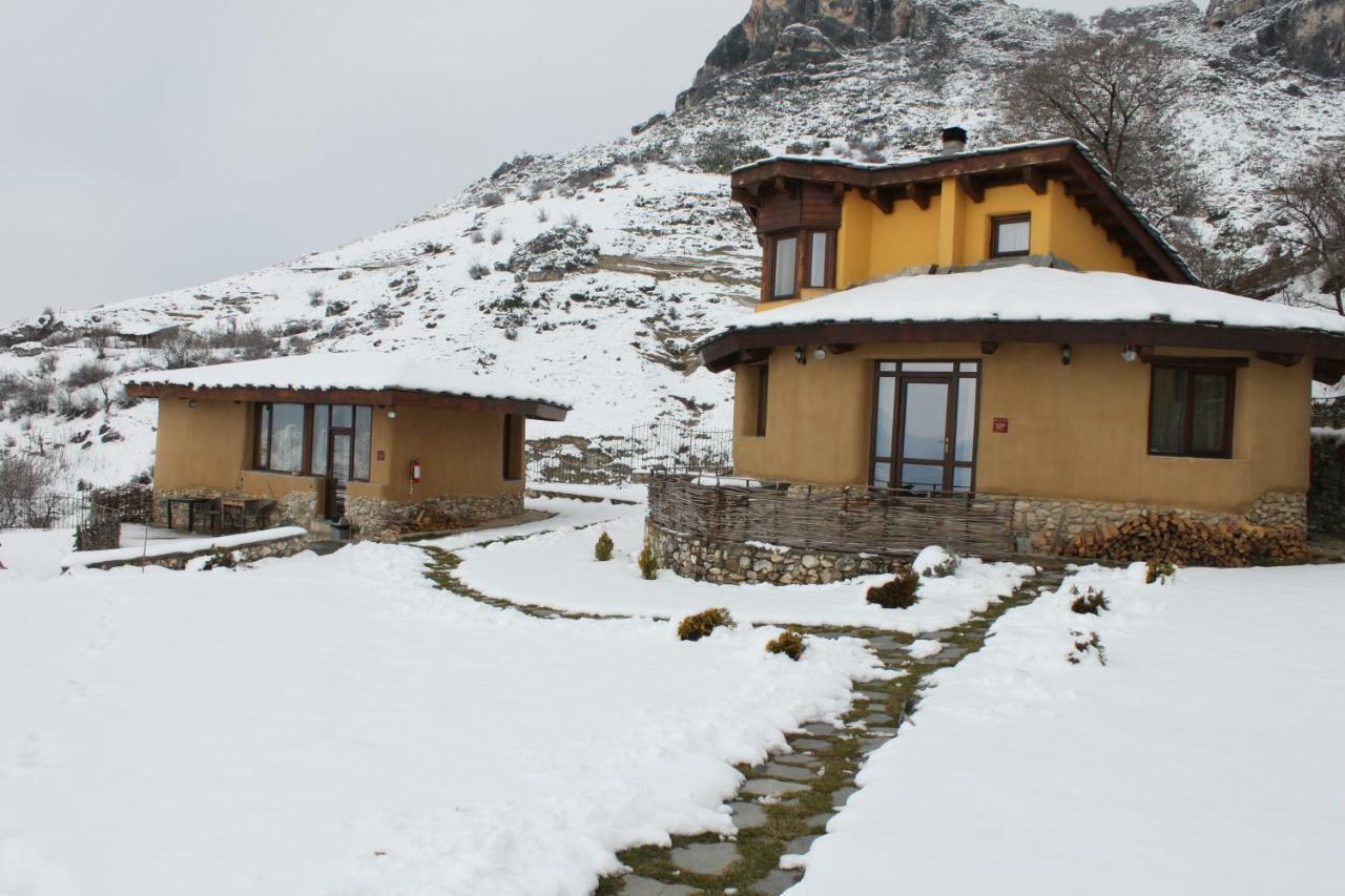 Eco Village Under The Cliffs Ilindentsi Екстер'єр фото